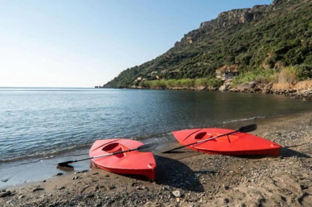 House Just On The Beach -Included 2 Canoe, 2 Bicycles Ravdhoúkha Exterior foto